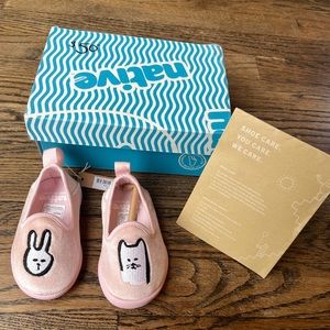 NEW Native Infant Girl Critter Velvet Shoes Pink Size 4